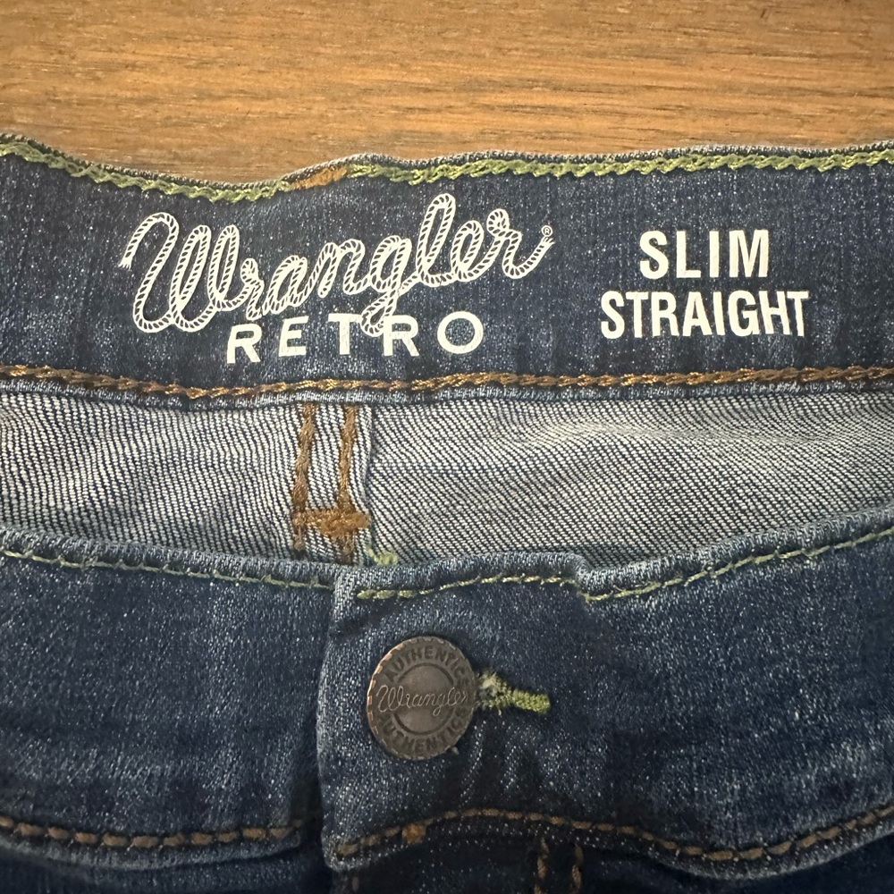 Wrangler Retros Slim/Straight Size 42x32 Gently Worn - Picture 4 of 5